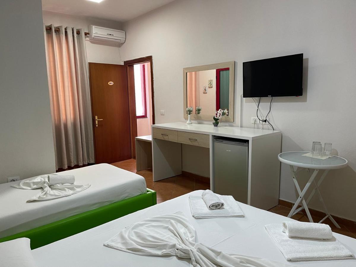 Hotel Veizi Himare Exterior photo