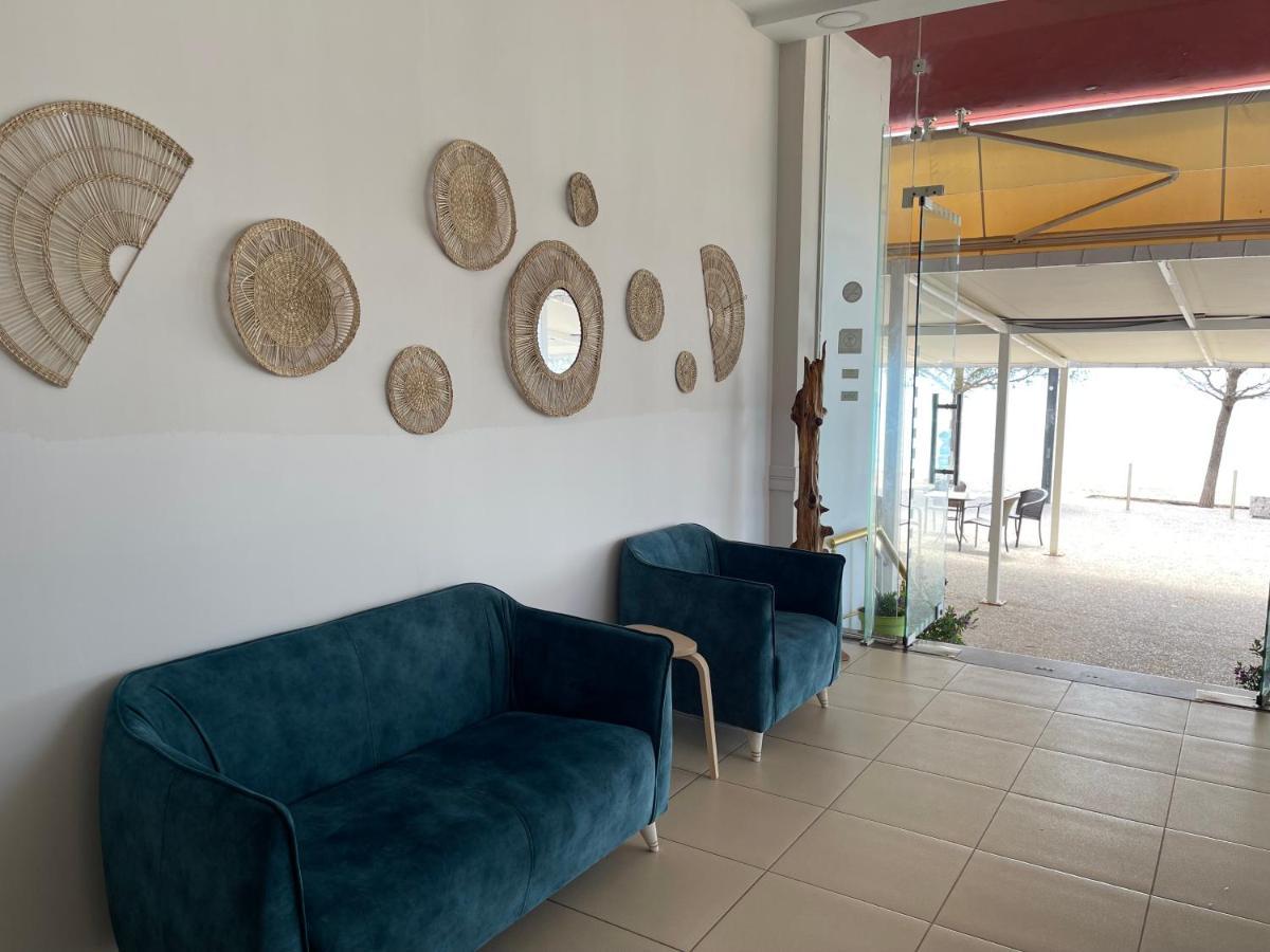 Hotel Veizi Himare Exterior photo