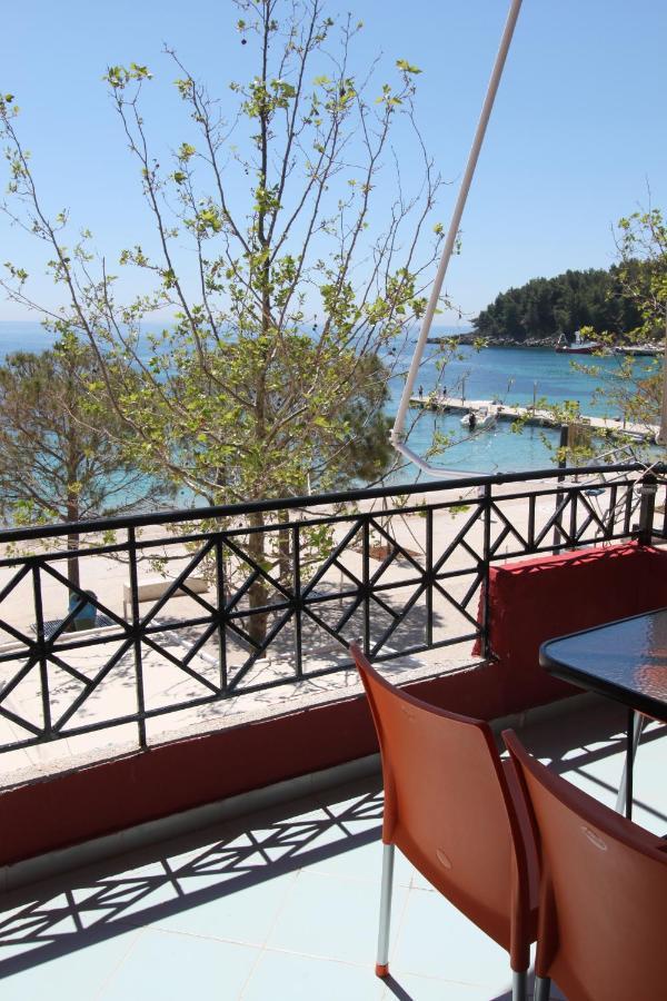 Hotel Veizi Himare Exterior photo