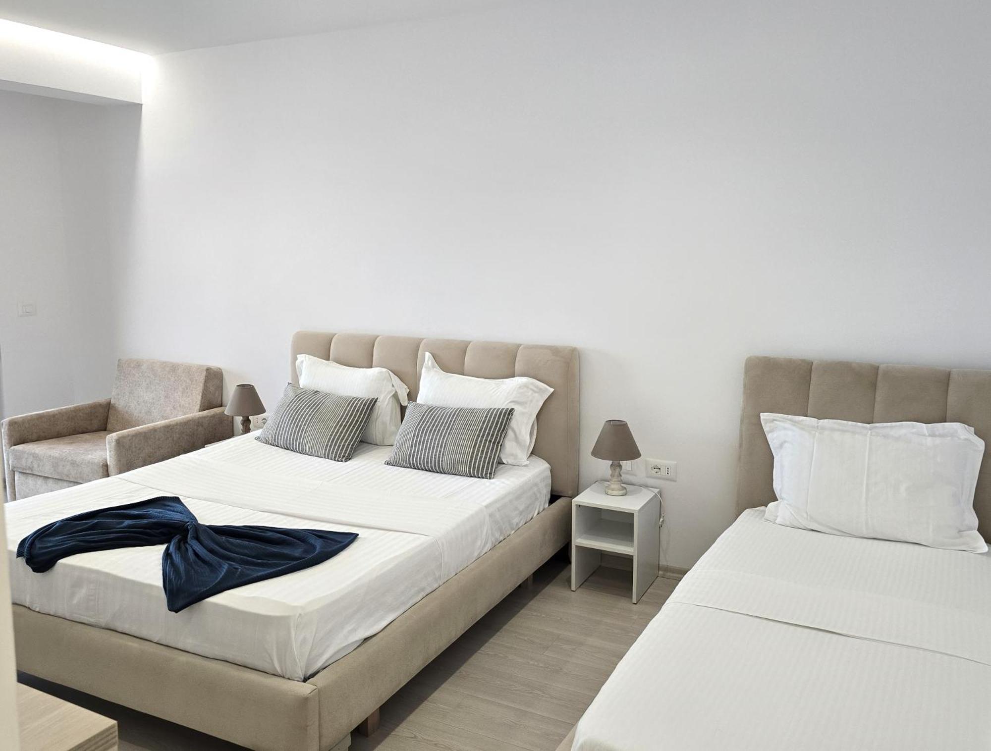 Hotel Veizi Himare Exterior photo