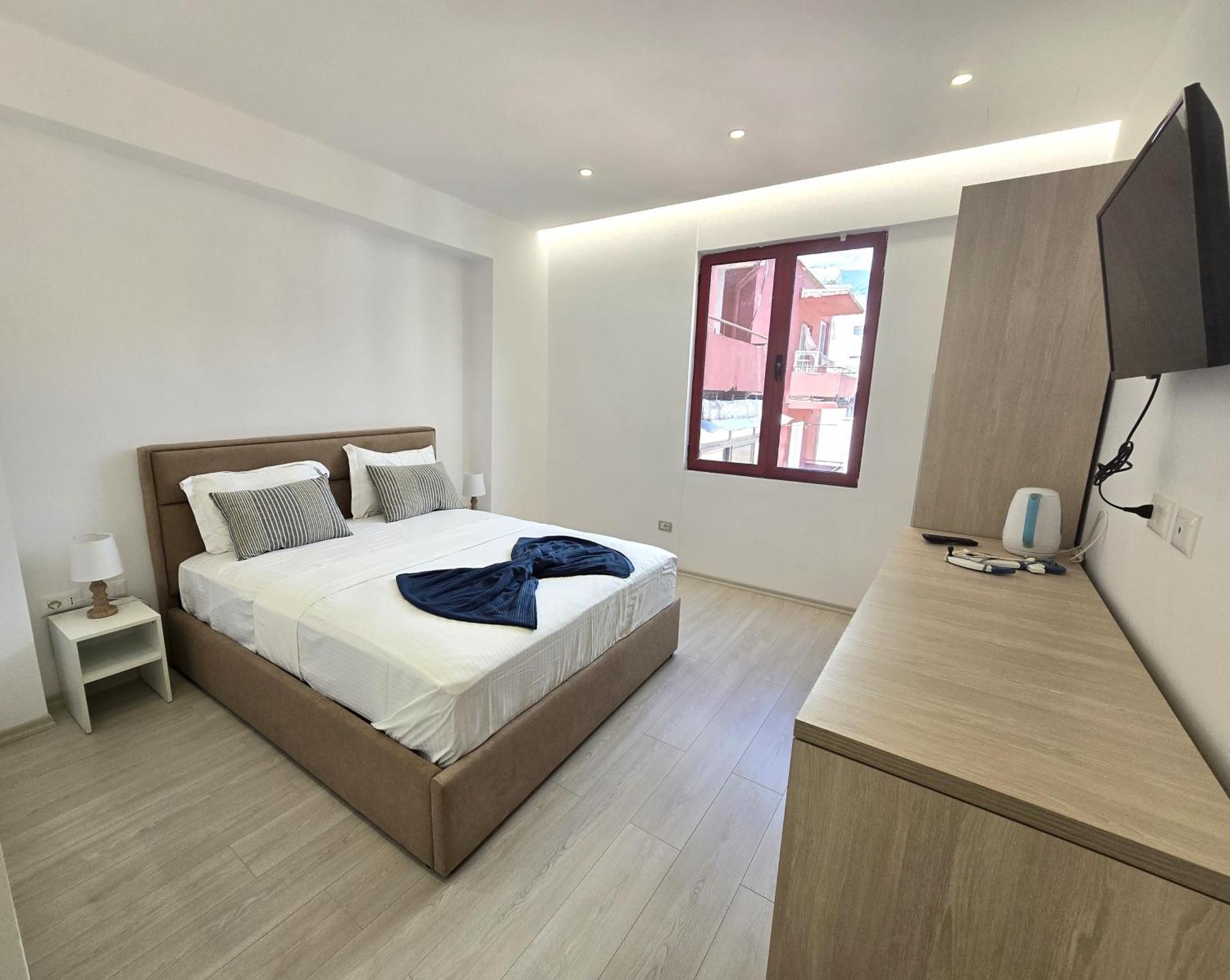 Hotel Veizi Himare Exterior photo